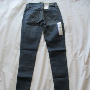 Levi’s 535 Leggings 119970022 Jeans Color Blue Inked Brand New with tags